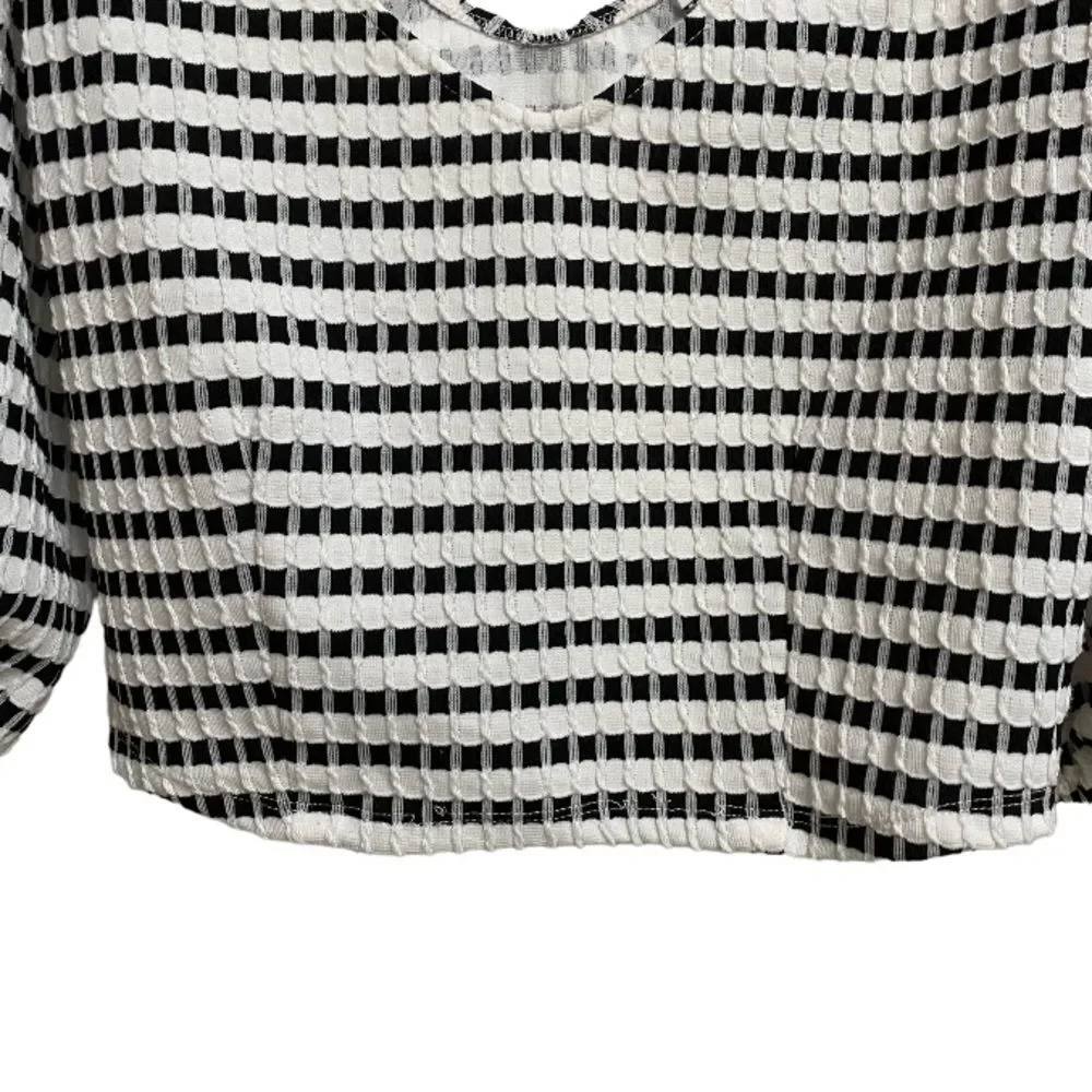 Zara Women's Puff Sleeve Crop Top Size L Black White Checkered Textured Preppy - Picture 8 of 12